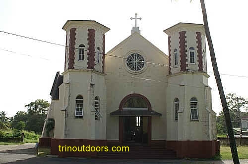 mayaro catholic compressed.jpg (65665 bytes)