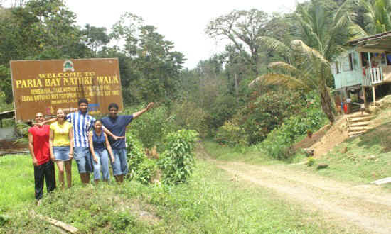 paria bay sign compressed.jpg (106469 bytes)